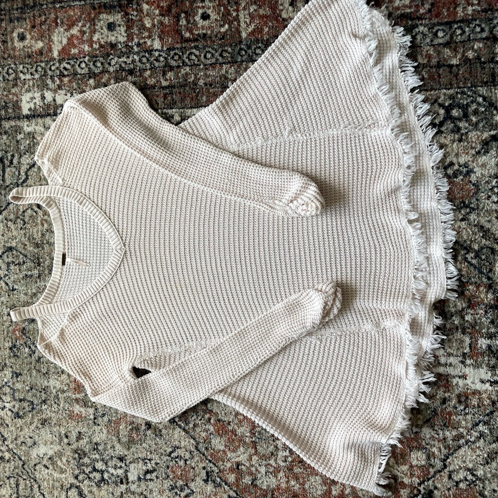 Free peoples ladies sweater size minium